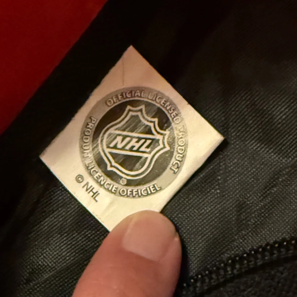 NHL Licensed Chicago Blackhawks‎ Slingback Sling Backpack - Sports, Pickleball